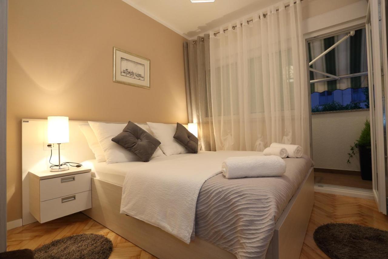 Luxury Maraschino Apartments Zara Esterno foto