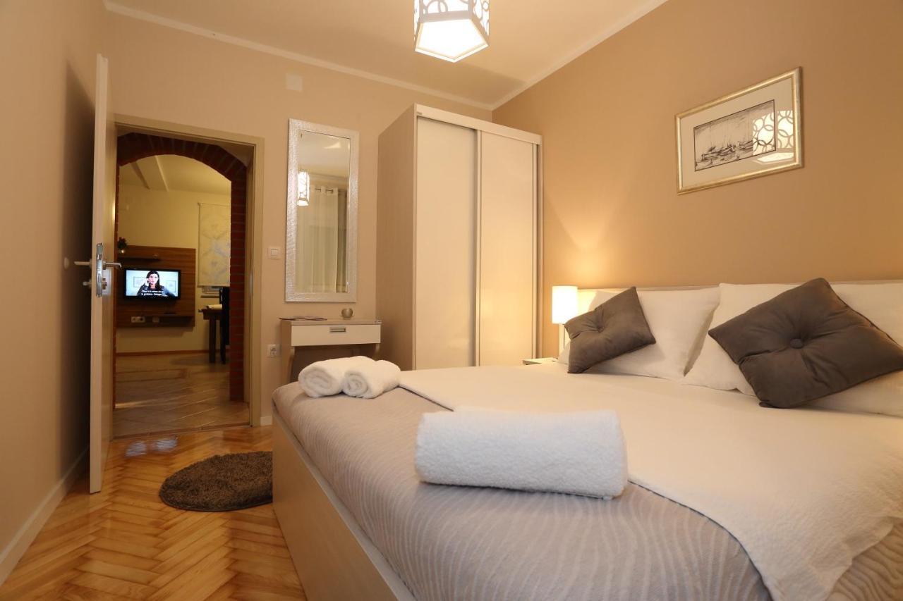 Luxury Maraschino Apartments Zara Esterno foto
